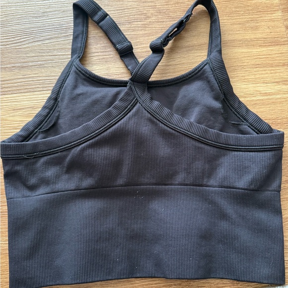 ALO Yoga Black Ribbed Sports Bra - Picture 3 of 6